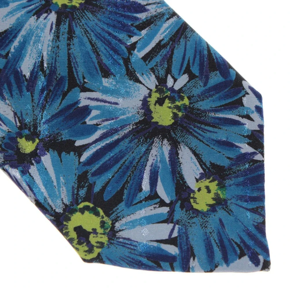 Italo Ferretti NWT Neck Tie in Shades of Blue Floral Print 100% Silk